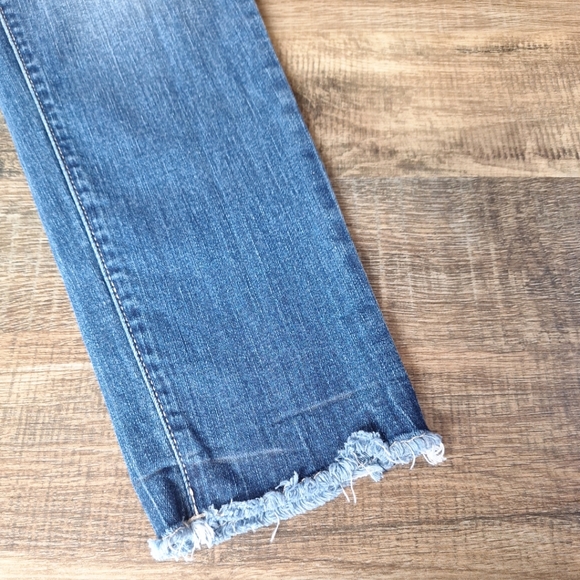 KanCan Raw Hem Distressed Jeans Size 30 - Picture 5 of 11